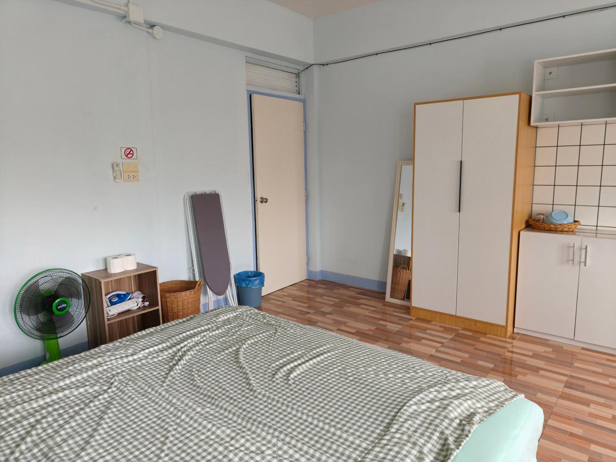 Homestay Otaku House *