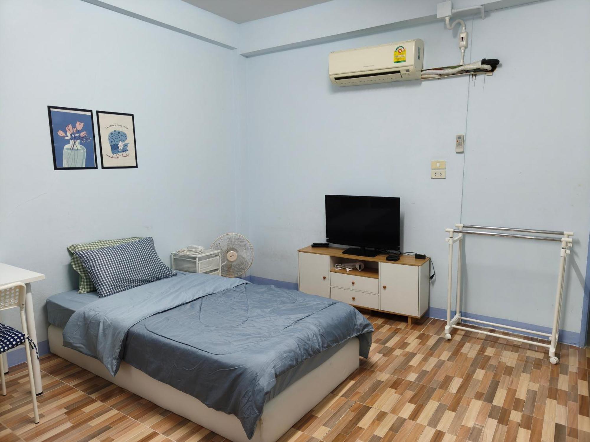 Otaku House Homestay Chiang Mai
